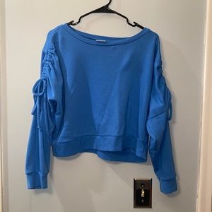 Cropped blue sweater